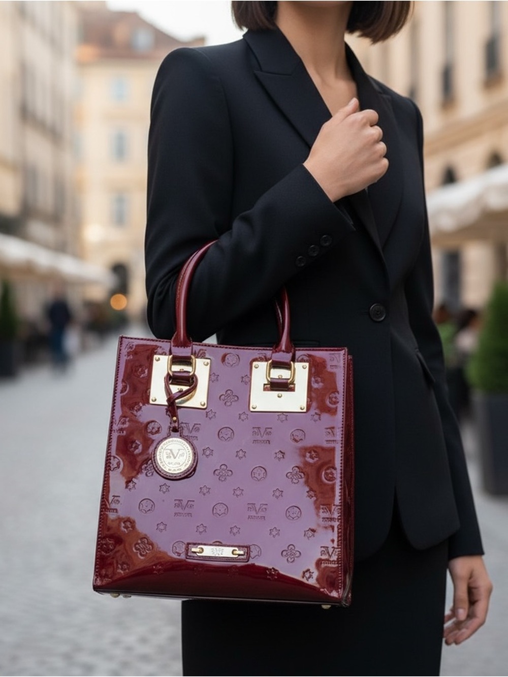 V1969 Italia Patent Tote in Burgundy